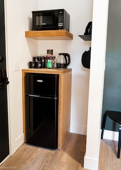 loge leavenworth downtown