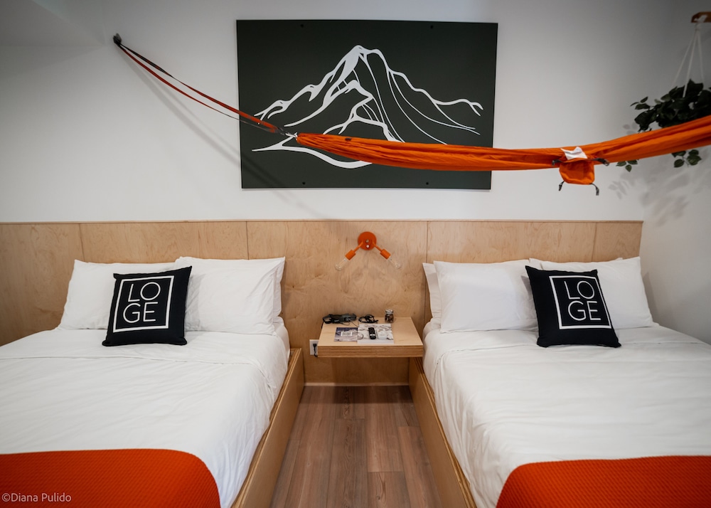 loge leavenworth downtown