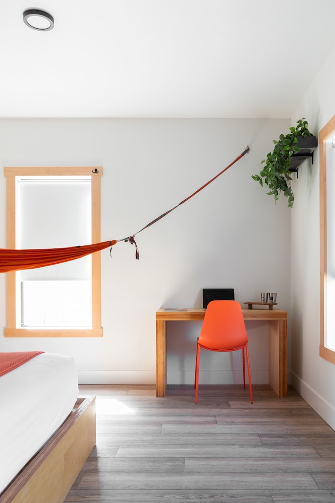 loge leavenworth downtown