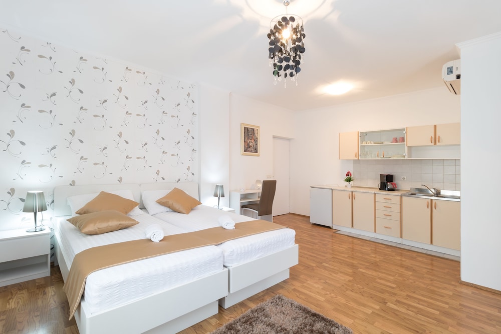 villa voinic 3