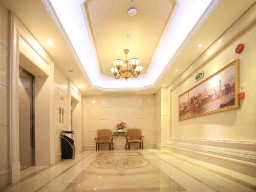 vienna international hotel huizhou south railway station