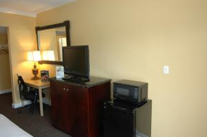 ambassadors inn and suites