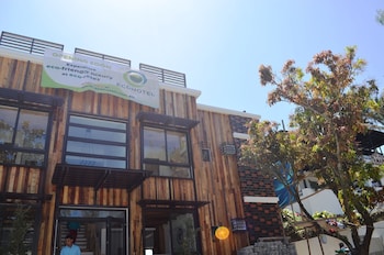 cabins by eco hotel tagaytay