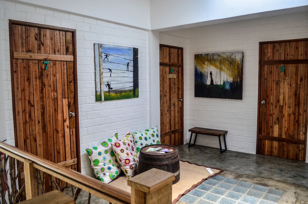 cabins by eco hotel tagaytay