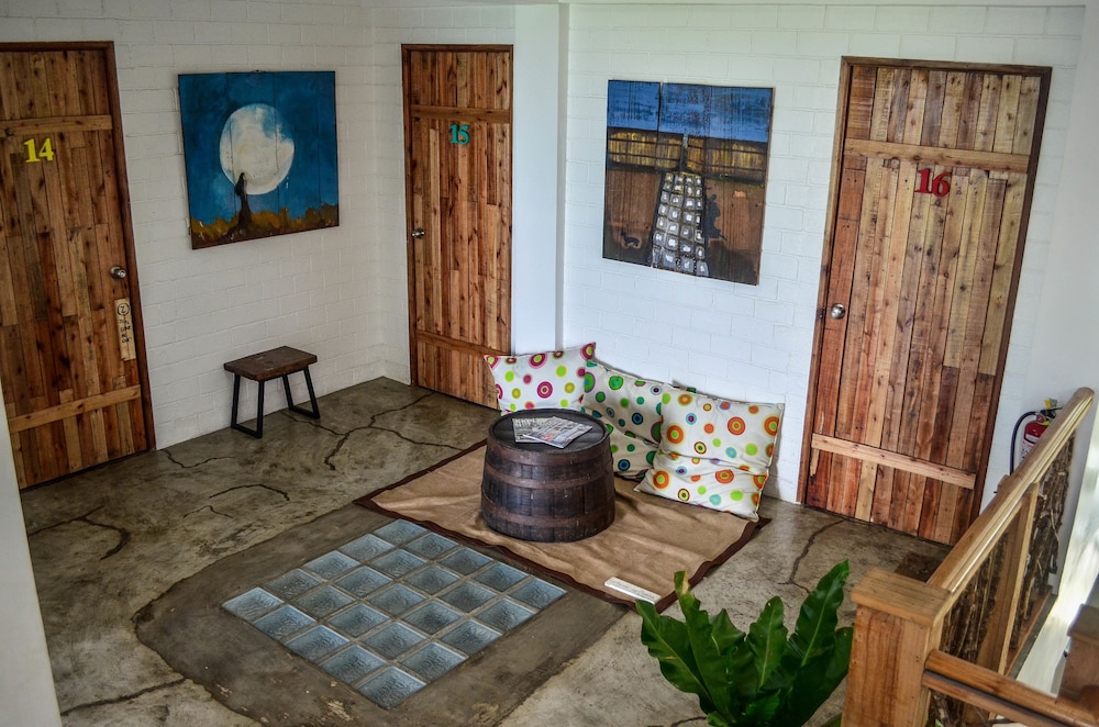 cabins by eco hotel tagaytay