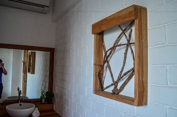 cabins by eco hotel tagaytay