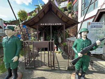 djapanese tunnel family resort