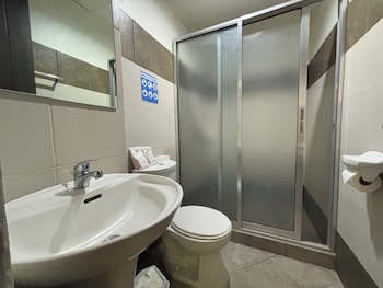 djapanese tunnel family resort