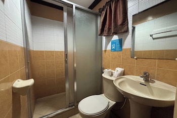 djapanese tunnel family resort