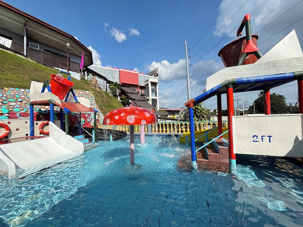 djapanese tunnel family resort