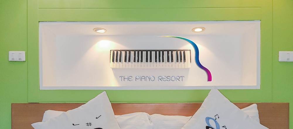 the piano resort