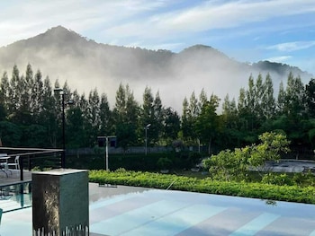 the piano resort