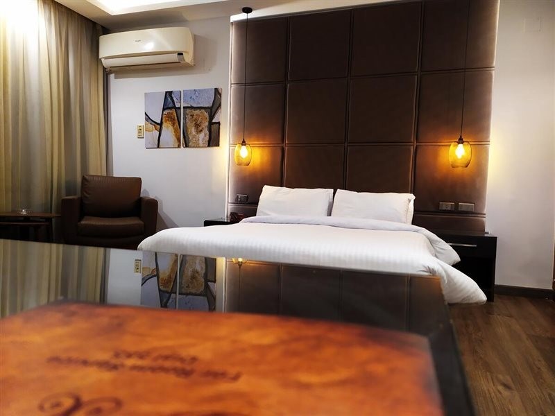 pearl hotel
