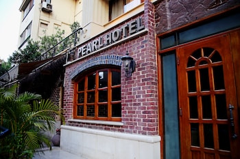 pearl hotel