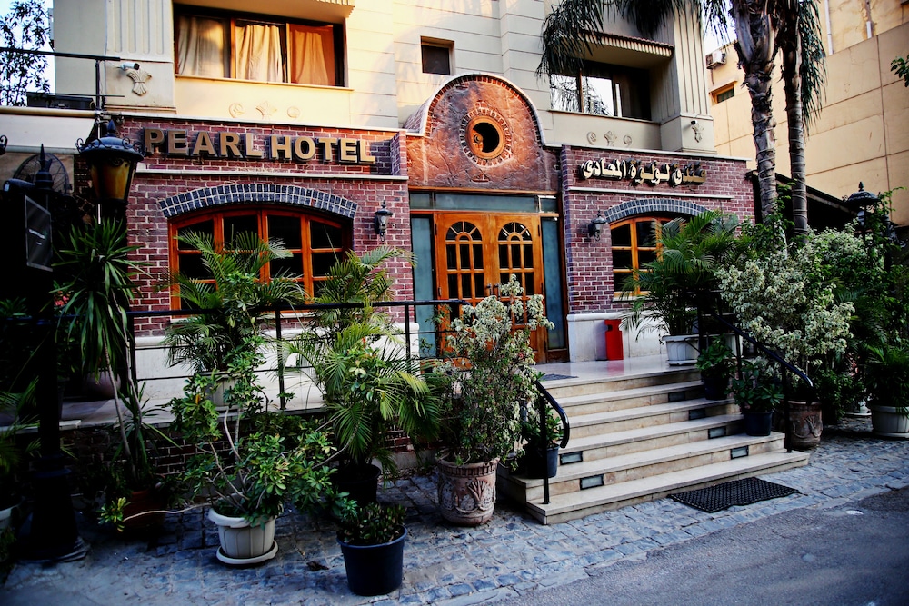 pearl hotel
