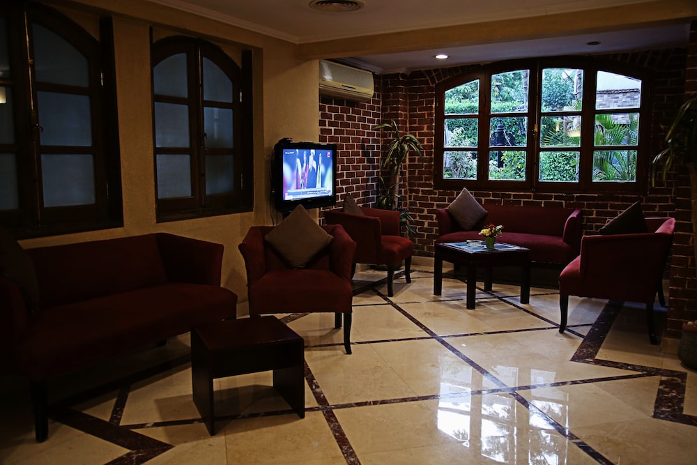 pearl hotel