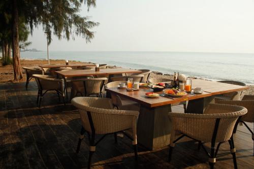 hansar casuarina cha am