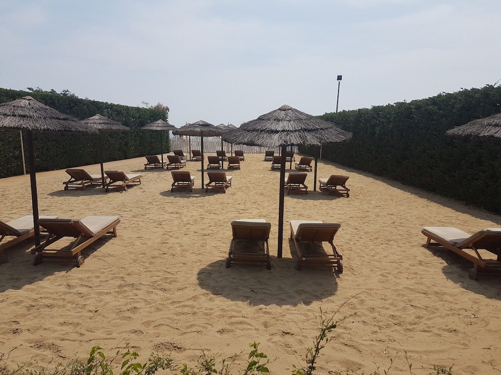 hotel and resort gallia