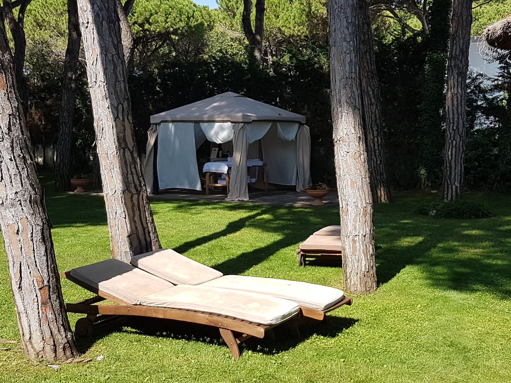 hotel and resort gallia