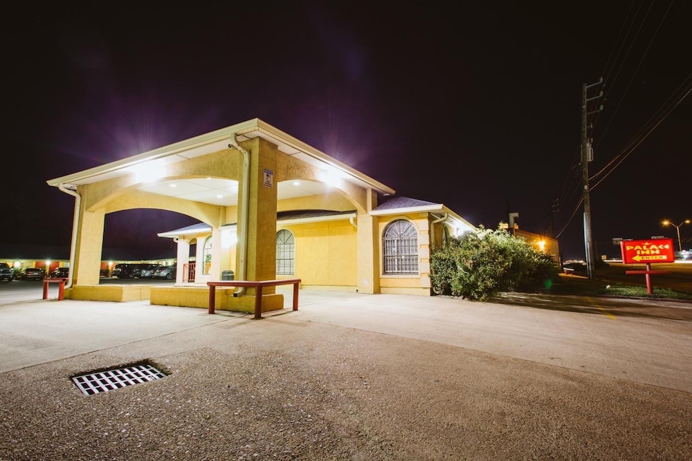 regency inn channelview