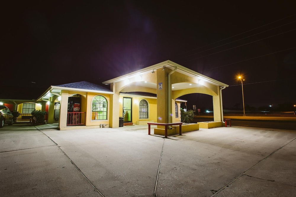 regency inn channelview