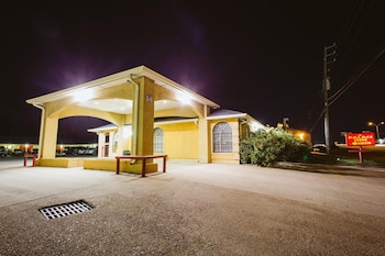 regency inn channelview