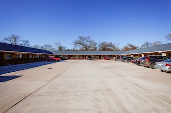 regency inn channelview