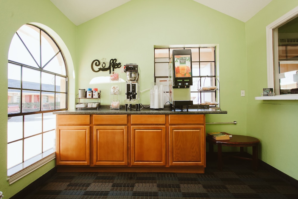 regency inn channelview