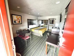 regency inn channelview