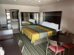 regency inn channelview