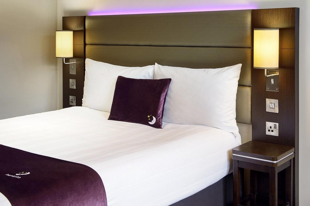 premier inn bedford south a421