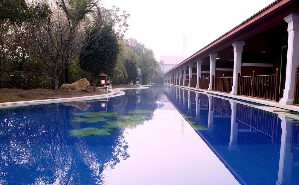 oh biz executive at leonia