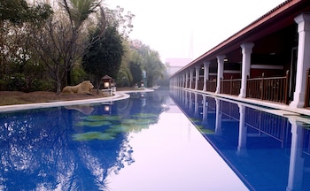 oh biz executive at leonia