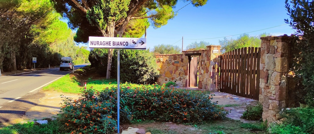 bandb nuraghe bianco