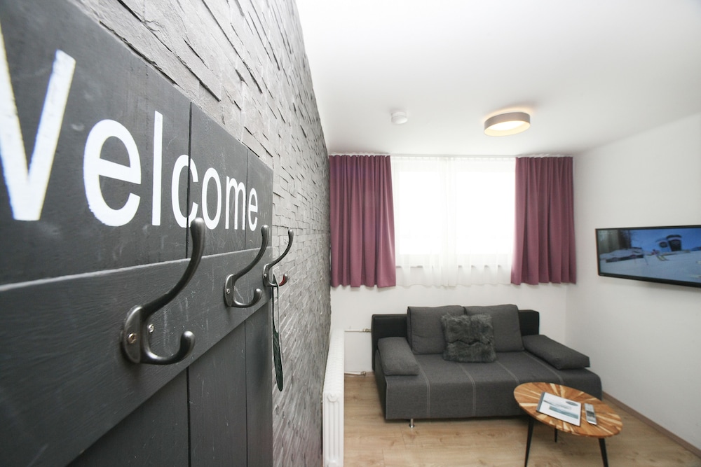 lake and cityhotel edelweiss self check in