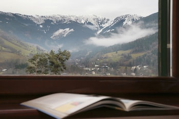 lake and cityhotel edelweiss self check in