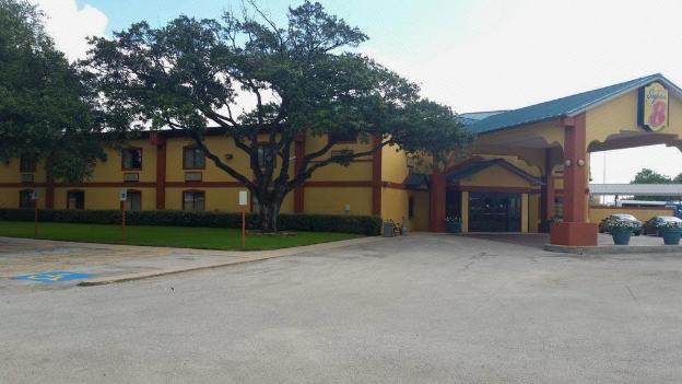 quality suites houston hobby airport