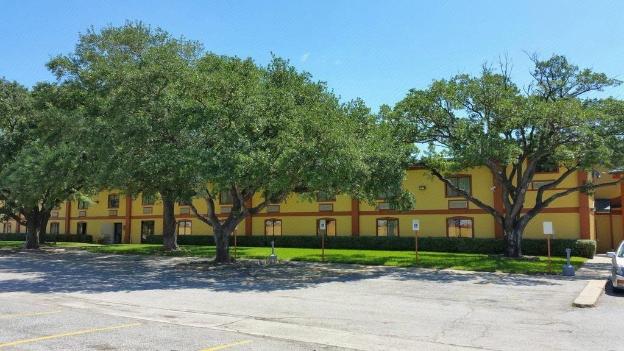 quality suites houston hobby airport