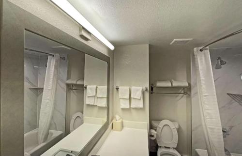 quality suites houston hobby airport