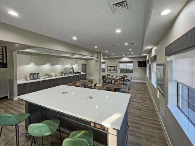 quality suites houston hobby airport