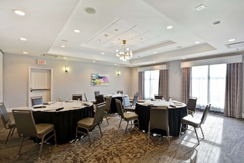 hilton garden inn gulfport airport