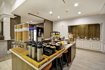 hilton garden inn gulfport airport