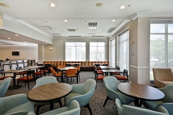 hilton garden inn gulfport airport