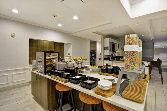 hilton garden inn gulfport airport