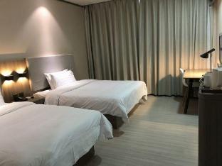 hanting hotel zibo linzi people square