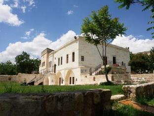 melis cave hotel