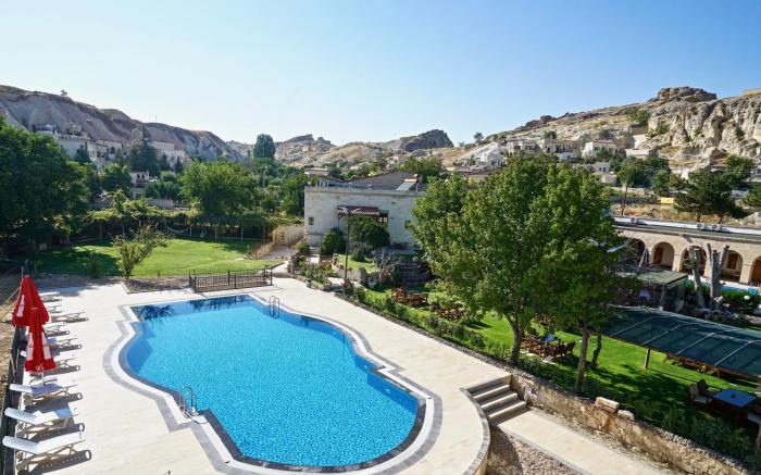 melis cave hotel