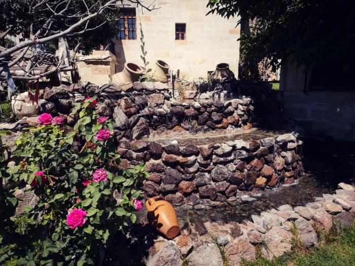 melis cave hotel