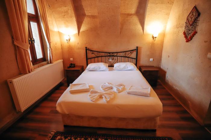 melis cave hotel