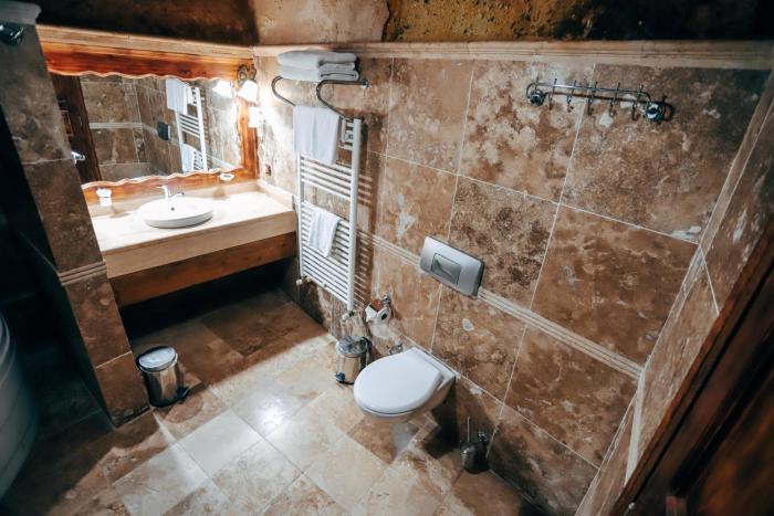melis cave hotel